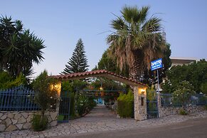 Dimitra Apartment Hotel