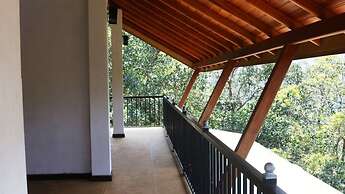 Birds Paradise Hotel