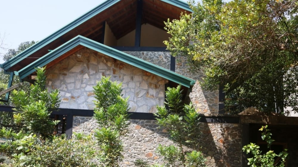 Birds Paradise Hotel