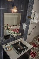 Hotel Tikary