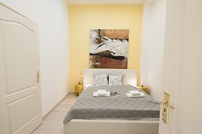 Budapest Easy Flat - Basilica Lux
