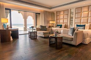 Royal Saray Resort