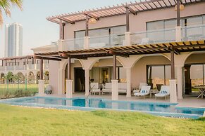 Royal Saray Resort