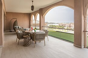 Royal Saray Resort