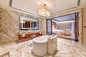 Royal Saray Resort