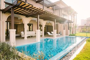 Royal Saray Resort