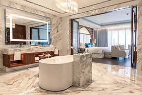 Royal Saray Resort
