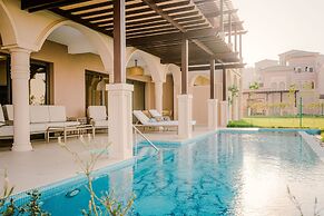 Royal Saray Resort