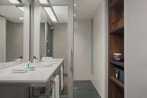Sky Loft Hotel by Rixwell