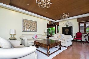 Violaine House