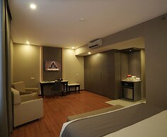Pyramid Suites