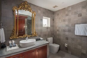 Anachak Angkor Suite