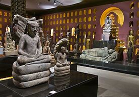 Anachak Angkor Suite