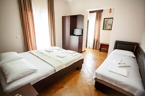 Apartments Nilaj