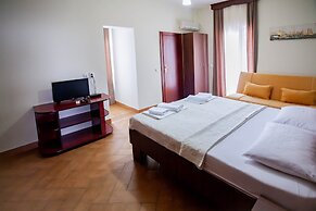 Apartments Nilaj