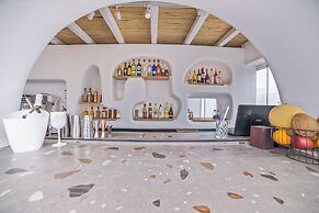 Cave Suites