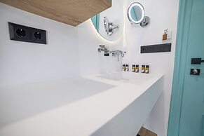 Cave Suites