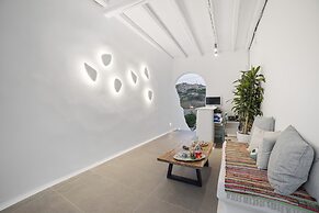 Cave Suites