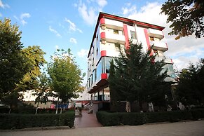 Piazza Hotel