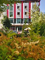 Piazza Hotel