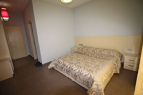 Piazza Hotel