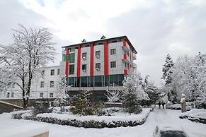 Piazza Hotel