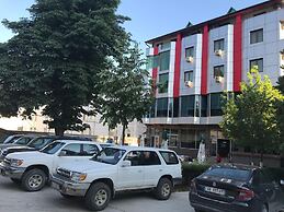 Piazza Hotel