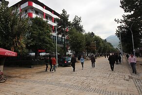 Piazza Hotel