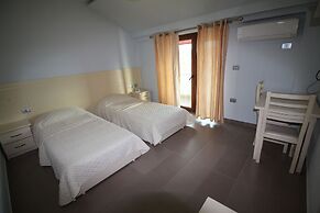 Piazza Hotel
