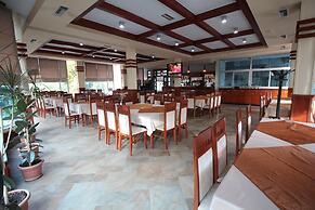 Piazza Hotel