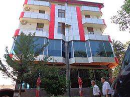 Piazza Hotel
