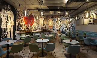 Link hotel & Hub By Dan Hotels