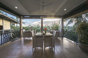 Adi Bisma Inn