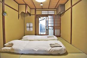 Chika Rakuen