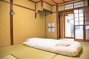 Chika Rakuen