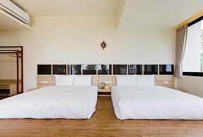 Rich Sunshine Inn