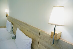 Rich Sunshine Inn