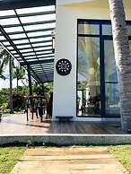 Rich Sunshine Inn