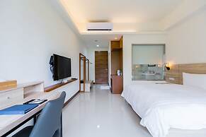 Rich Sunshine Inn