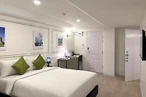 Travelier Hostel
