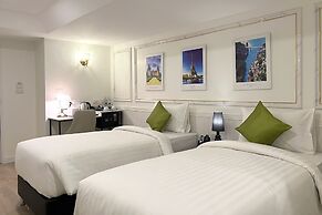 Travelier Hostel