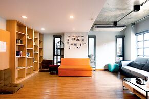 Travelier Hostel