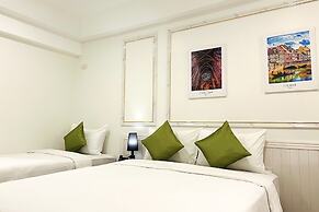 Travelier Hostel