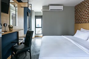 Travelier Hostel