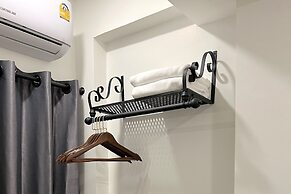 Travelier Hostel