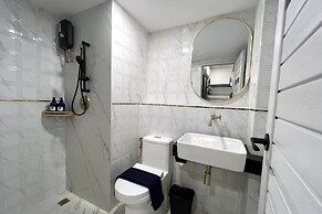 Travelier Hostel