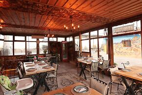 Rose Valley Hotel