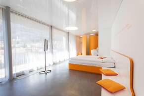 Chromotel