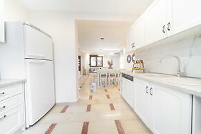W Villas Halkidiki