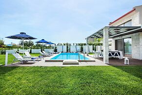 W Villas Halkidiki